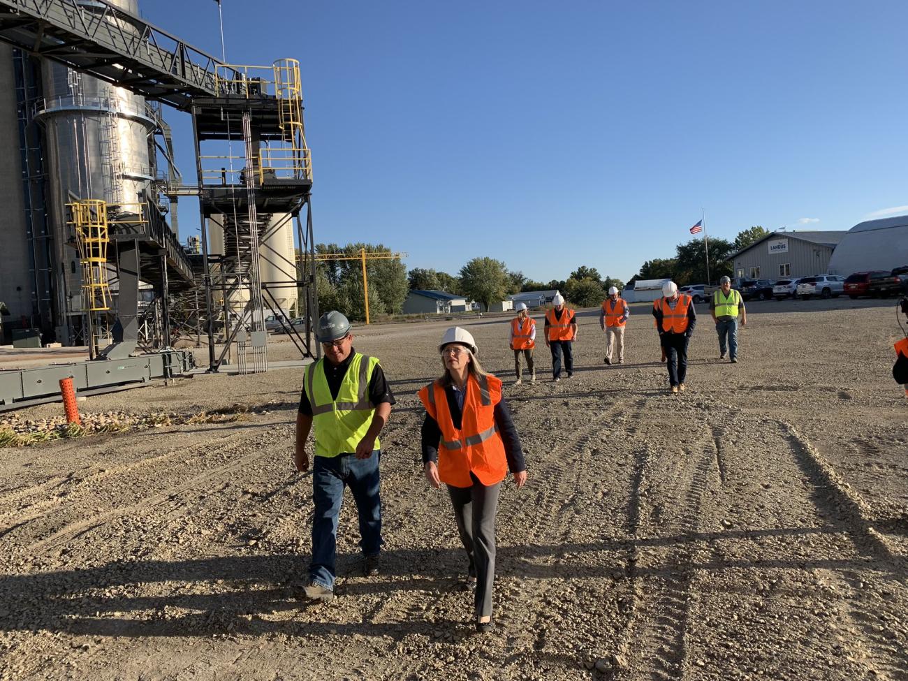 Landus hosts Sen. Ernst