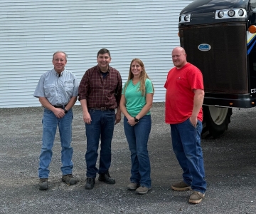 Rep. Mannion tours GROWMARK FS Facility